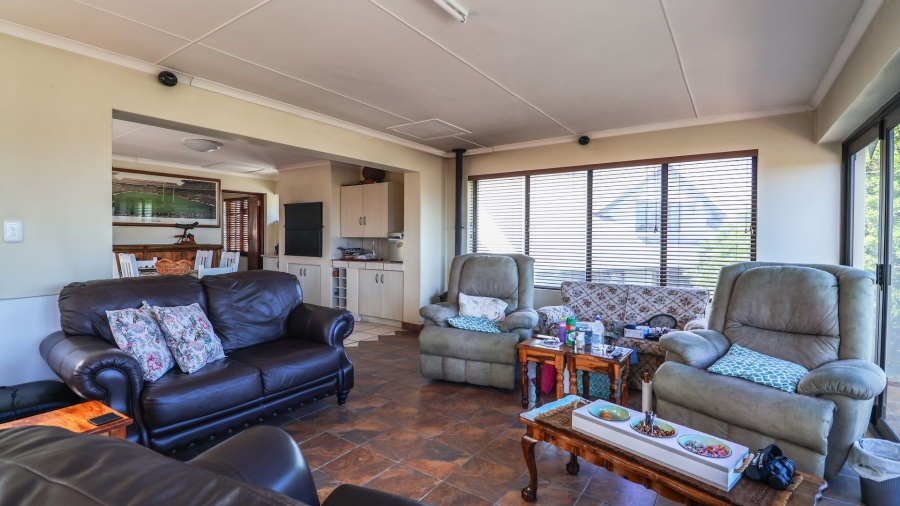 5 Bedroom Property for Sale in Stilbaai Wes Western Cape